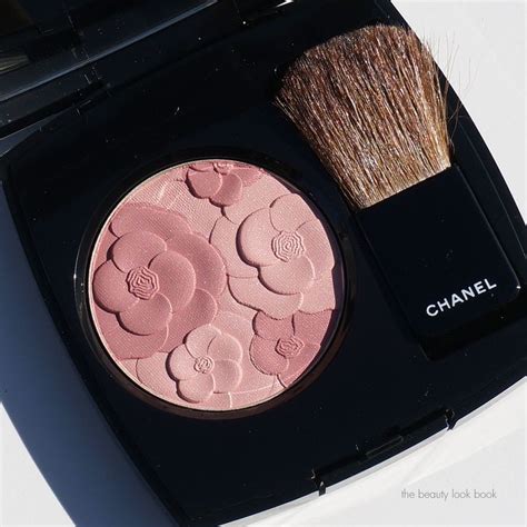 chanel camellia highlighter kaufen|chanel blush highlighter.